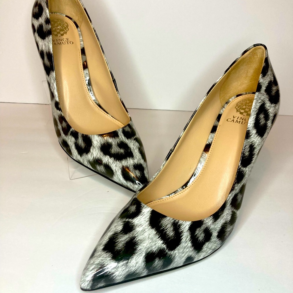 VINCE CAMUTO Black Leopard Print 4 inch Pumps